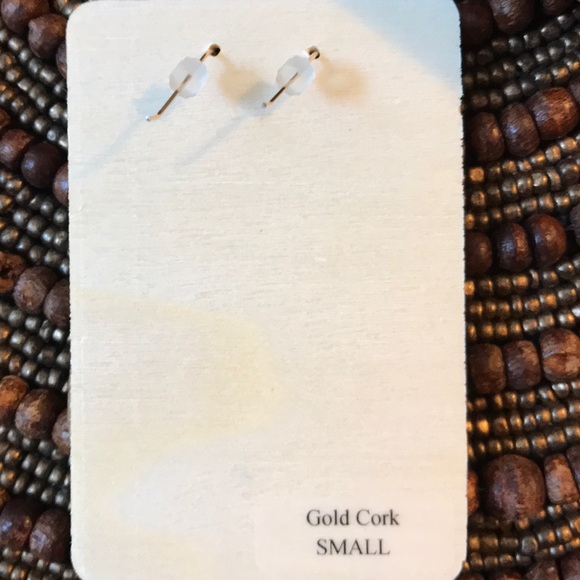Nickel&Suede cork leather earrings new in box! - Picture 2 of 3